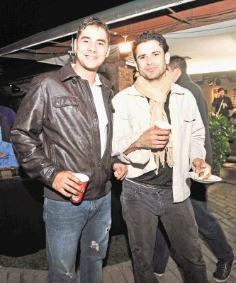 Jonathan Campos y Christian Santamar&#x00ED;a.