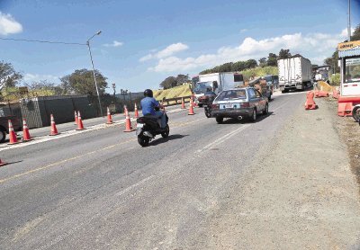 Los trabajos eran normales ayer a las 10:55 a.m. en el puente de la platina donde falleci&#x00F3; atropellado L&#x00E9;piz. Herbert Arley.