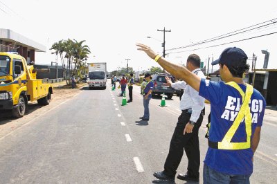 Voluntarios de Florida Bebidas participaron en los operativos. 