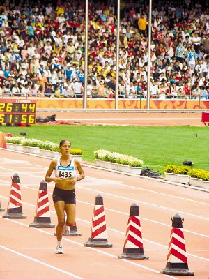 En los &#x00FA;ltimos dos a&#x00F1;os, la atleta baj&#x00F3; diez minutos el tiempo que hizo en las Olimpiadas en China del 2008 (2:53:45).