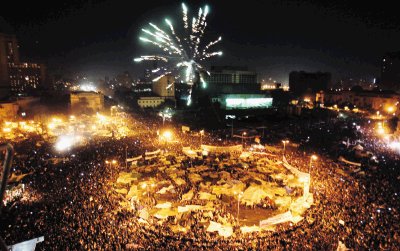 El Cairo estall&#x00F3; en un ruidoso festejo, con fuegos artificiales, bocinas y disparos al aire. Reuters.