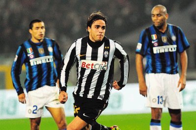 Alessandro Matri elev&#x00F3; el &#x00E1;nimo de la Juventus de Tur&#x00ED;n. AP.