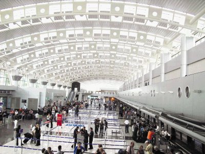 La terminal cuenta ahora con mejores instalaciones para la atenci&#x00F3;n de los pasajeros. Fotos: Cortes&#x00ED;a de Aeris.