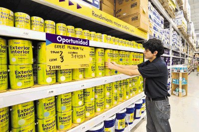 En EPA tambi&#x00E9;n hay promociones en varios productos. Jos&#x00E9; Rivera.