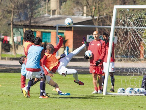  &#x201C;Sele&#x201D; piensa en  borr&#x00F3;n y cuenta nueva  Ticos ya sue&#x00F1;an con vencer a Bolivia en Copa Am&#x00E9;rica