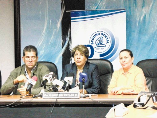  Sindicato insiste en huelga. Autoridades de la CCSS se muestran esperanzados en que los sindicatos desistan en la huelga. Angie López.