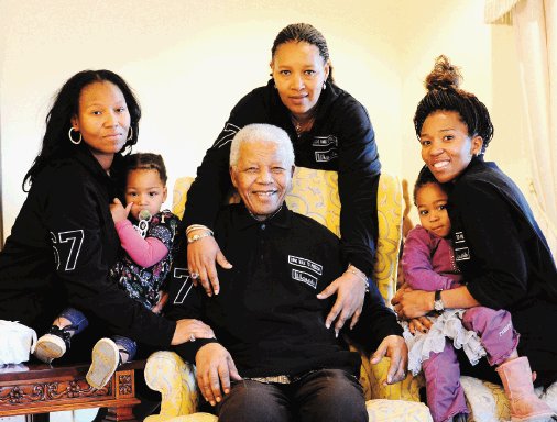    Mandela  celebr&#x00F3;93 a&#x00F1;os  Personajes pol&#x00ED;ticos de todo el mundo lo felicitaron
