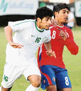  Árbitro echó a perder fogueo Segundo juego entre Costa Rica y Arabia Saudita