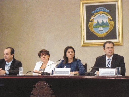  Al Gobierno le falta un rumbo claro. La presidenta anunció ayer la salida de Ávila. A. López.