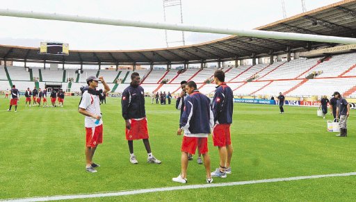    &#x201C;No seremos t&#x00ED;midos&#x201D;  La Juvenil reconoci&#x00F3; el estadio Palogrande