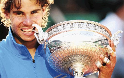  “Rafa” Nadal hizo historia. La sexta mordida a la Copa. Nadal solo ha perdido un juego en su vida en Roland Garros. Reuters.