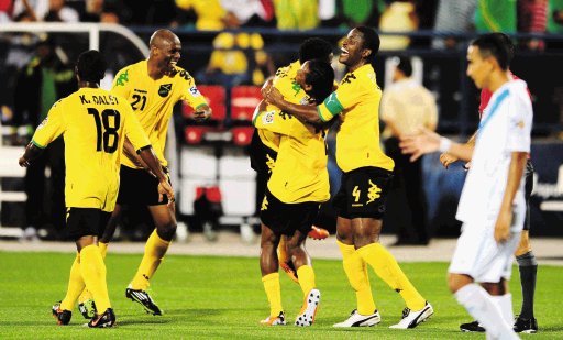  &#x201C;Chapines&#x201D; con un  pie afuera  Jamaica los venci&#x00F3; 2-0