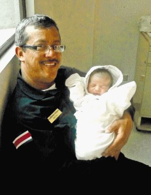  El reto de ser padre: sacrificio, entrega y pasión. El miércoles, Solano celebró la alegría de conocer a su primer nieto. Guillermo Solano.