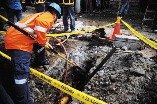 Golpe eléctrico. En Tibás. Albert Marín.