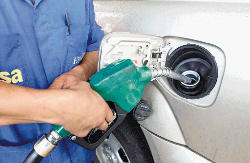  Aresep propone rebaja de &#x00A2;63 por litro de gasolina  Para finales de agosto