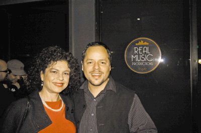 Mar&#x00ED;a Marta L&#x00F3;pez y Geovanny Escalante. Foto: cortes&#x00ED;a, Massmedia.