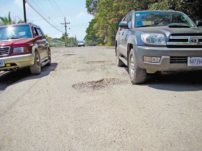 Vecinos se quejan por el deterioro. M. Cordero.