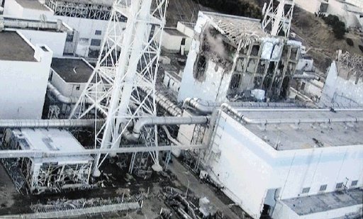 Vista a&#x00E9;rea de los terribles da&#x00F1;os ocurridos en la central nuclear de Fukushima. Reuters.
