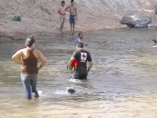 La poza se ubica en el cauce del r&#x00ED;o Ca&#x00F1;as. La Cruz Rojas ayud&#x00F3; en la b&#x00FA;squeda de la ni&#x00F1;a. Julio Segura.