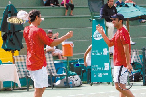 La pareja campeona se gan&#x00F3; 3.100 (&#x00A2;1,5 millones), m&#x00E1;s 90 puntos del ranking mundial ATP en dobles. Seguros Bolivar