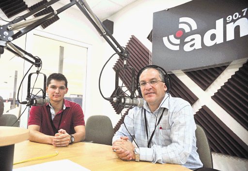  Al Día cambió, ahora en la radio. Con la conducción de Eduardo Solano y José P. Alfaro.Archivo.