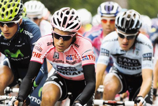 El francés Gadret gana la 11ª etapa del Giro a Italia. Contador sigue de líder. AFP.
