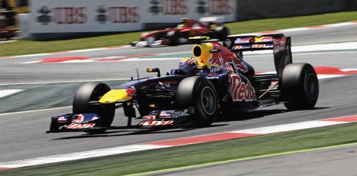  Webber alcanzó la “pole”. Webber aplacó a su compañero de equipo Sebastian Vettel.EFE.