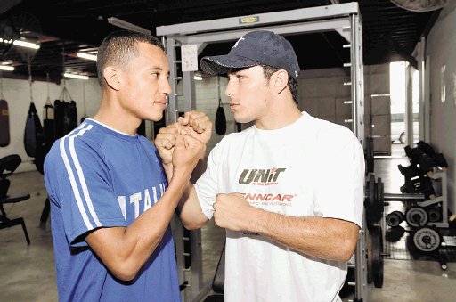  “Tiquito” va con todo. La última pelea del “Tiquito” fue el 31 de marzo en el Estadio Nacional.Carlos Borbón.