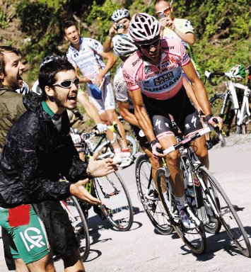  Acaricia la victoria. Contador volverá a ganar el Giro, que obtuvo en el 2008.AP.