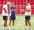 Julio C&#x00E9;sar Dely: &#x201C;Contra Costa Rica nunca es amistoso&#x201D;. Julio C&#x00E9;sar (izquierda) tiene a su hermano Jorge como su mano derecha.Ad&#x00E1;n de Gracia.
