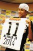  Neymar con Santos hasta el 2014. &#x201C;Ya ten&#x00ED;amos un buen salario que se mantiene&#x201D;, confes&#x00F3; Neymar.AP.
