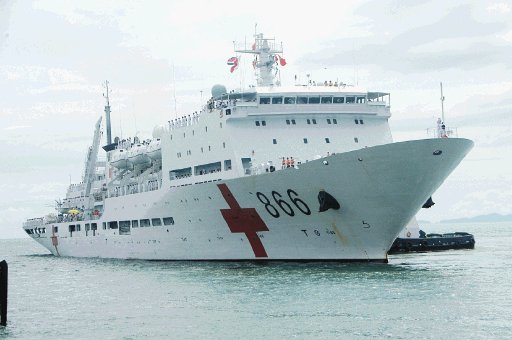 300 pacientes atendidos en buque. Misi&#x00F3;n. A. Garita.