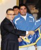 Funes abander&#x00F3; equipo salvadore&#x00F1;o. Funes entreg&#x00F3; Pabell&#x00F3;n.