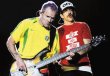  Los secretos del mayor festival de m&#x00FA;sica. Red Hot Chili Peppers dio su sabor picante el s&#x00E1;bado. AP.