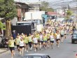 A correr.... Pocos llegaron a Alajuelita. Unos 300 corredores participaron el domingo pasado en la segunda edición de la carrera “Por el rescate de Alajuelita”. La prueba fue de 10 kilómetros.Rebeca Arias.
