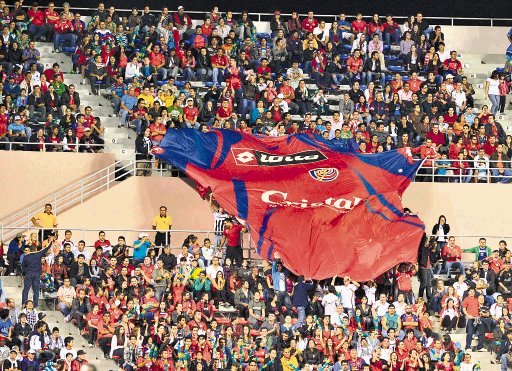  Pinto quiere las barras en la “Joya” En Estadio Nacional la gente no mete tanta presión, pero la Sele no irá al Ricardo Saprissa