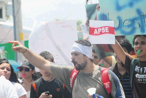  APSE lanzó al Gobierno lista de peticiones mediante huelga Mayoría de aulas de colegios lucieron vacías
