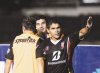“El primero: el mejor”. Marco Mena fue el verdugo de un Limón que llegó al Polideportivo de Belén en una mala noche, donde perdió 7-0.Abelardo Fonseca.