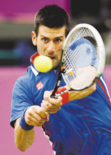  “Este evento es único”. El serbio Novak Djokovic continúa su camino en Londres al vencer 6-2, 6-1 a Roddick.EFE.