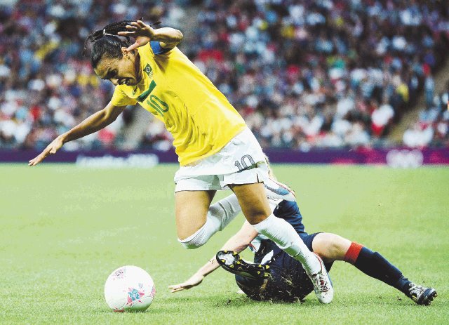  Duelo explosivo entre mujeres. Marta es la principal carta del equipo brasileño.Archivo.