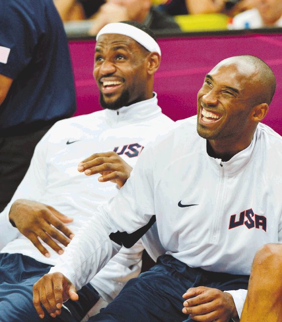  “Dream Team” a ponerse serio. LeBron James y Kobe Bryant serán más exigidos hoy.AFP.