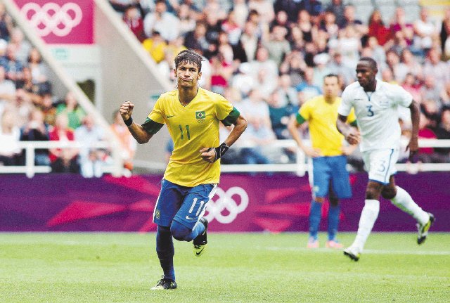 Neymar seguirá en el Santos. 