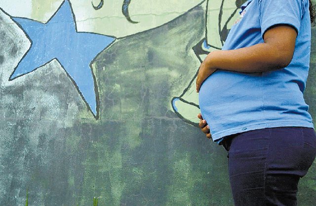 Aumenta cantidad de embarazos adolescentes. El MEP pretende evitar embarazos no deseados. Archivo.