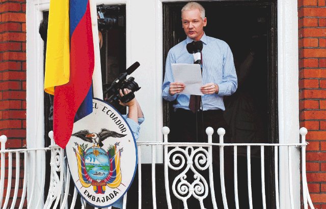 Assange: que EE. UU. cese la “caza de brujas” Se lo solicitó al presidente Obama y alabó ayuda de Ecuador