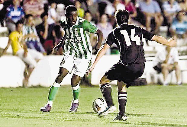  Joel dejó buenas sensaciones. Campbell logró marcar diferencia en 20 minutos. Archivo.