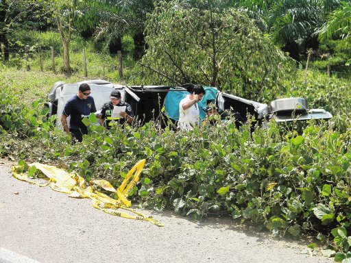  Maestra fallece en aparatoso vuelco En Savegre de Aguirre, Puntarenas