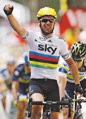  Cavendish impuso ley en el sprint. Cavendish venció en la segunda etapa del Tour, entre las ciudades de Vise y Tournai. EFE.
