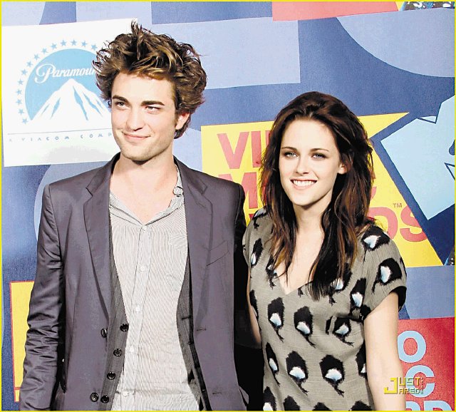Quieren nidito. Robert Pattinson y Kristen Stewart.