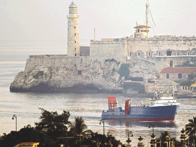  Mercancía de Miami llega a Cuba tras 50 años En el puerto de La Habana