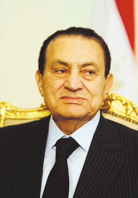 Trasladan a Mubarak a cárcel. A cumplir condena. AFP.